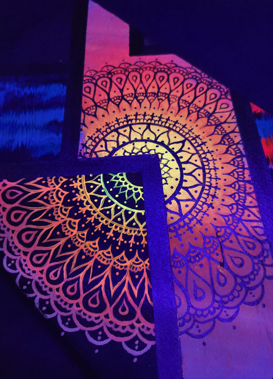 Radiant Geometries – Original UV-Reactive Mandala Painting on Canvas